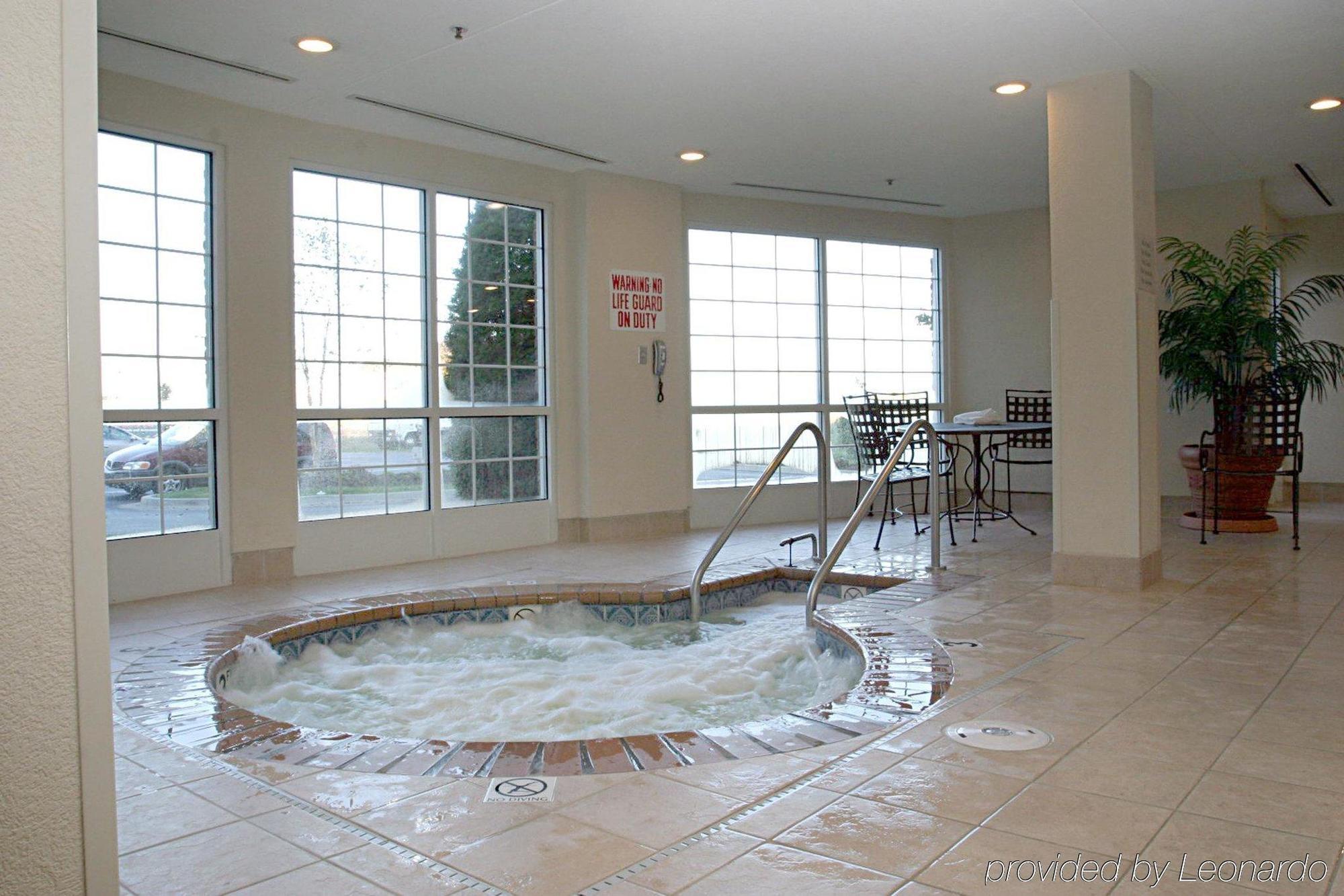 Candlewood Suites Indianapolis Northeast By Ihg Exterior foto
